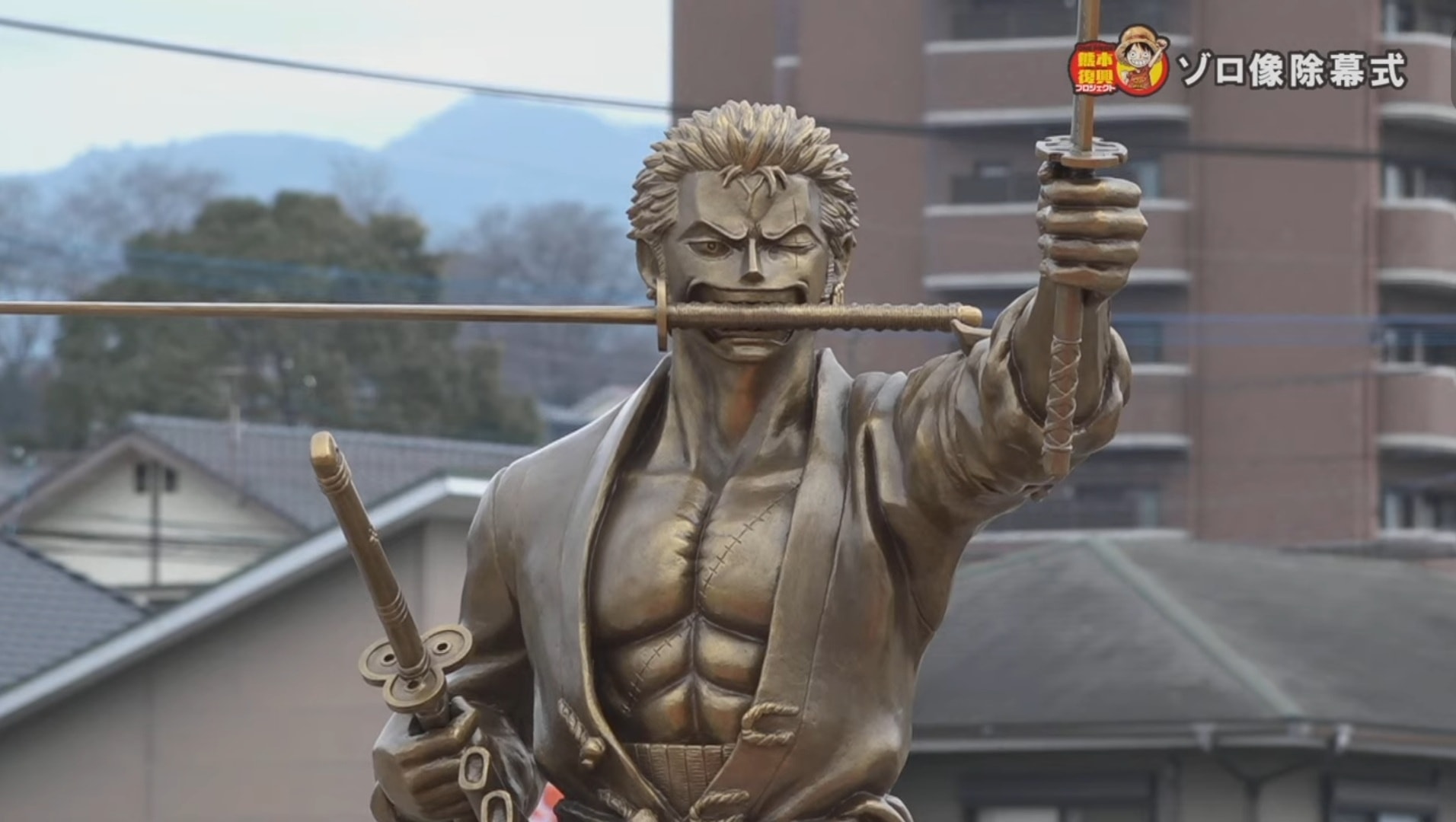 Zoro statue was officially inaugurated, One Piece fans said that "looks
