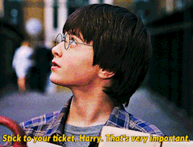 Loạt lỗi sai nhức nhối ở phim Harry Potter, fan nhận ra đảm bảo ngứa mắt: Harry bị Hagrid ép đi học sớm, riêng tập 4 chứa cả rổ sạn! - Ảnh 3.