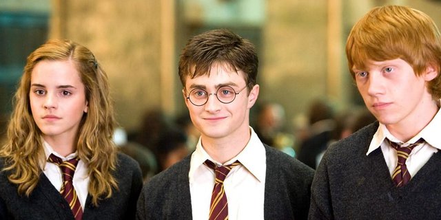 Loạt thay đổi đáng thất vọng của Harry Potter so với truyện: 1 nhân vật chính mất nhiều đất diễn - Ảnh 2.