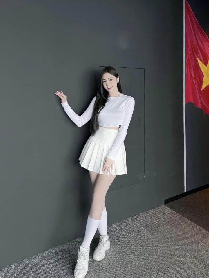 Hot girl 'Nóng cùng World Cup' Cao Trang tiết lộ bí quyết kiếm 150 triệu/tháng - Ảnh 8.