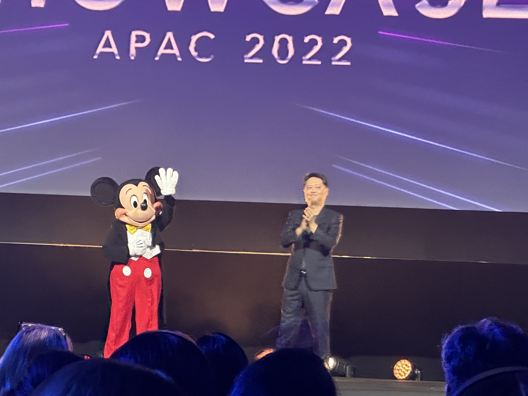Disney công bố loạt dự án hấp dẫn: Park Seo Joon và dàn sao gốc Việt chiếm trọn sự chú ý - Ảnh 1.
