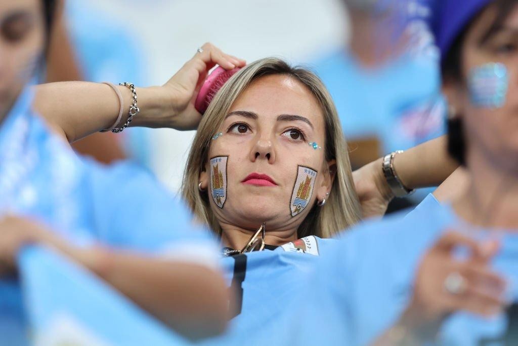 Ngắm dàn mỹ nhân cổ vũ cho ĐT Uruguay tại World Cup 2022 - Ảnh 4.