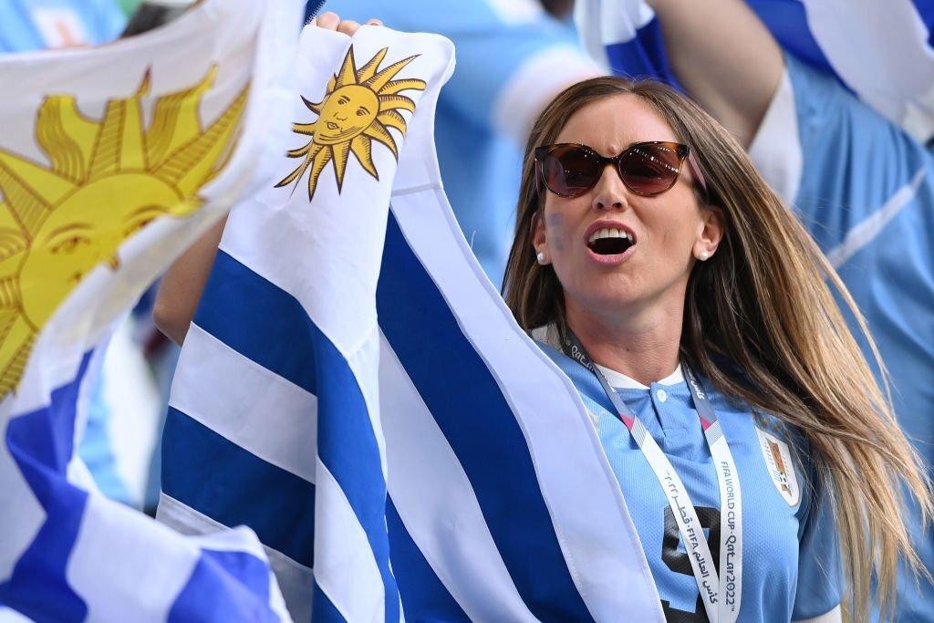 Ngắm dàn mỹ nhân cổ vũ cho ĐT Uruguay tại World Cup 2022 - Ảnh 7.