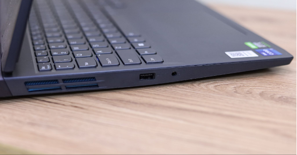 Trải nghiệm Lenovo IdeaPad Gaming 3i 2022 - Laptop Gaming tầm trung mạnh mẽ - Ảnh 3.