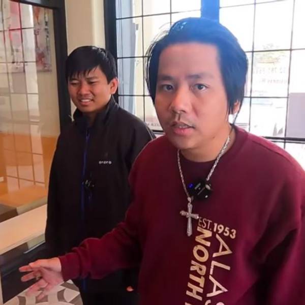 Sau màn kịch bị chỉ trích vì lái gà, Vương Phạm đã tặng iPad và túi hàng hiệu cho người hâm mộ nhân dịp năm mới, nhận được nhiều lời khen từ người hâm mộ - Ảnh 1.