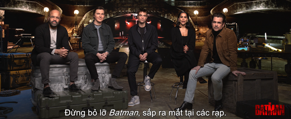 Dàn diễn viên The Batman gửi lời chào khán giả Việt, fan Người Dơi sẽ có suất chiếu đặc biệt - Ảnh 2.
