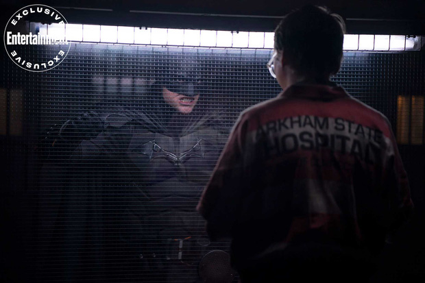 The Batman giấu nhẹm twist khủng trong cảnh phim bị cắt: Joker hóa cực phẩm, “dìm hàng” Robert Pattinson tơi tả chỉ bằng 1 chi tiết - Ảnh 1.