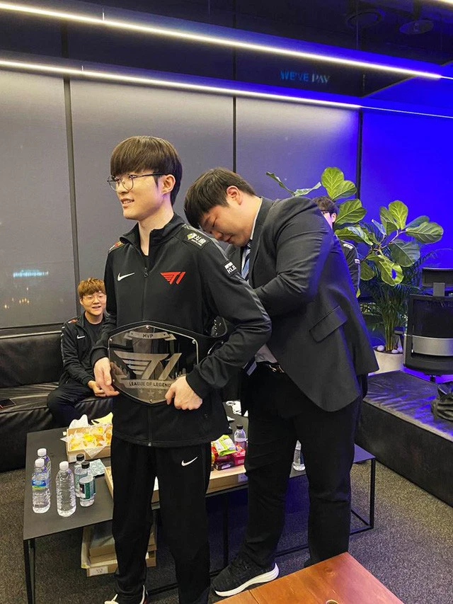 Faker and T1 set a super record in the LCK Spring 2022: Not only talent and luck, it's also the law of cause and effect - Photo 4.