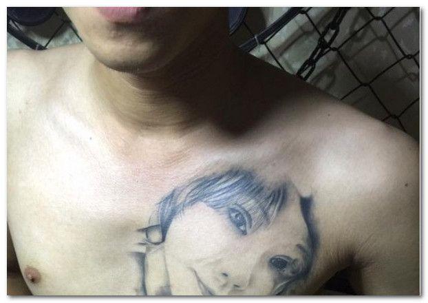 Trot tattooed his girlfriend's face on his chest and then broke up, the young man had a super difficult handling phase that surprised fans - Photo 1.