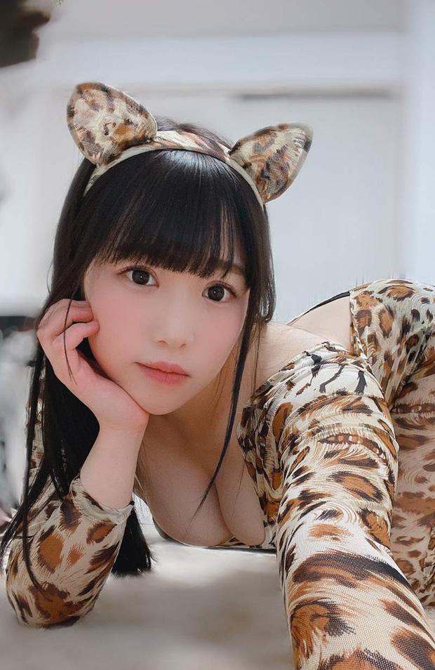 Trổ tài cosplay loài hổ, gái xinh Nhật Bản khiến netizen lác mắt khi ngắm chúa sơn lâm phiên bản gợi cảm - Ảnh 5.