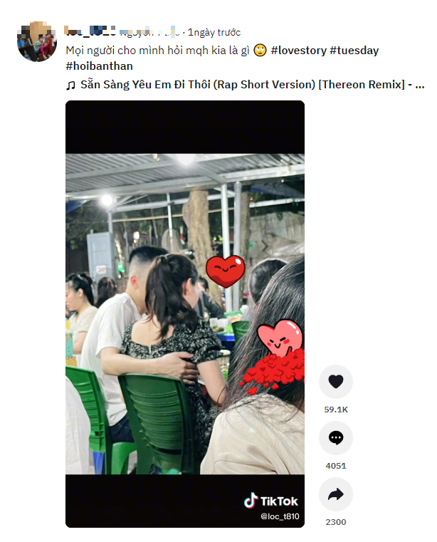Social media TikTok stirred the story of a young man hugging her waist but holding another girl's hand - Photo 2.