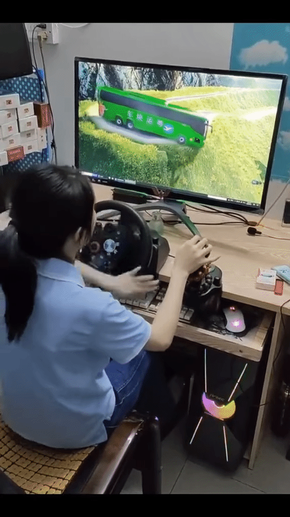 Asking for a driver's license, female gamers who practice online also make their husbands afraid of 