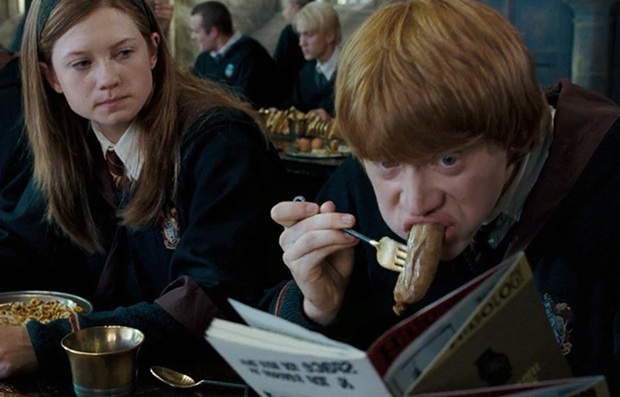 Hóa ra vai Ron của Harry Potter suýt về tay sao nhí này: Thuộc tứ đại mỹ nam nước Anh, từng tức giận vì bị đánh rớt - Ảnh 2.