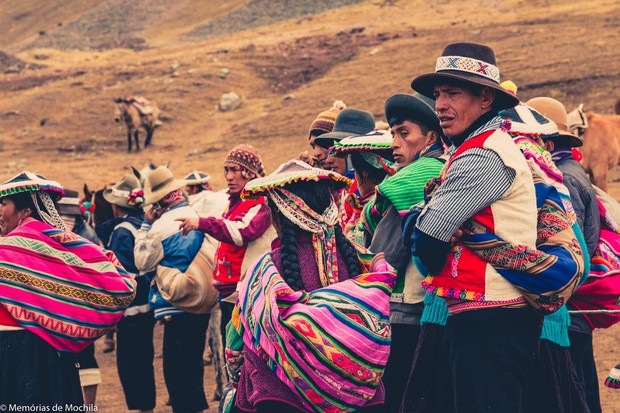  Núi Vinicunca: Kỳ quan thiên nhiên đáng kinh ngạc, đẹp đến nỗi được mệnh danh là cầu vồng siêu thực nhất hành tinh - Ảnh 8.