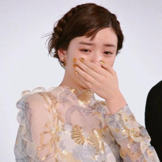 Tiên nữ khóc nhè đẹp nhất Nhật Bản: Cứ rơi lệ là bùng nổ màn ảnh, được giới quảng cáo săn đón - Ảnh 1.