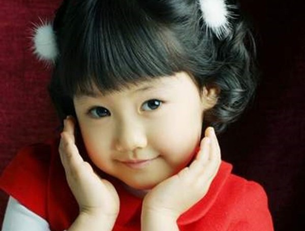 The most popular child star Family Is No. 1 grew up acting in blockbusters: She was beautiful and studied very well - Photo 3.