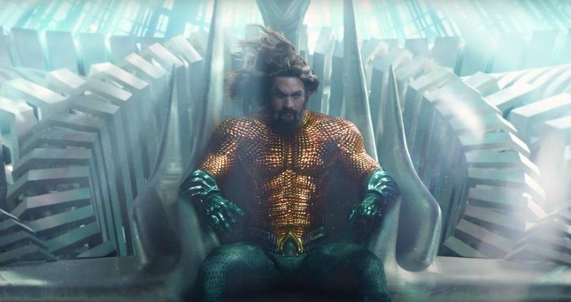 Aquaman Thành ông Bố Bỉm Sữa Amber Heard Xuất Hiện Chớp Nhoáng