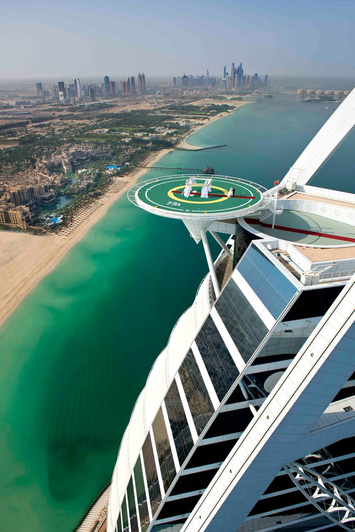 Có gì bên trong khách sạn 7 sao duy nhất trên thế giới xa hoa bậc nhất Dubai? - Ảnh 11.