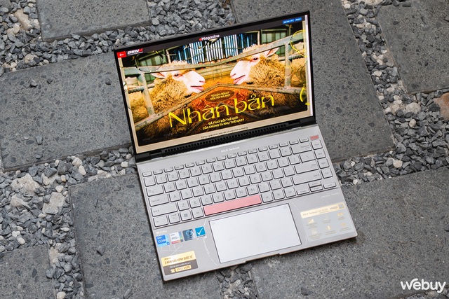 Ngắm laptop Asus Zenbook 14X OLED Space Edition: Màn hình đẹp, cấu hình cao, nhiều chi tiết thiết kế độc đáo - Ảnh 1.