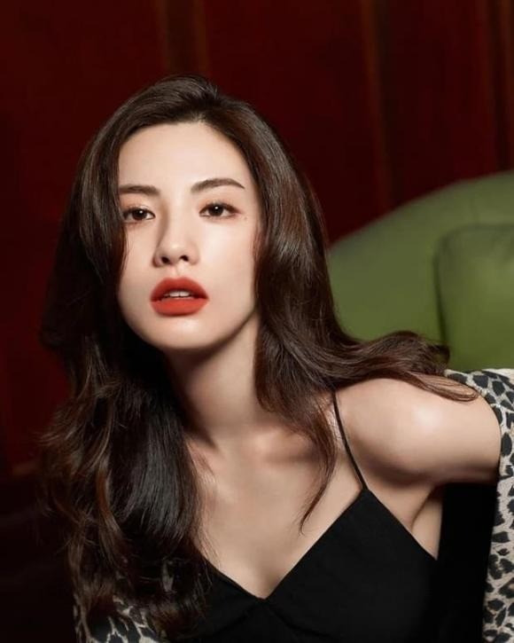 Mỹ nhân Hàn vào top đẹp nhất thế giới xăm khắp cơ thể - Ảnh 2. Mỹ nhân Hàn vào top đẹp nhất thế giới xăm khắp cơ thể - Ảnh 2.