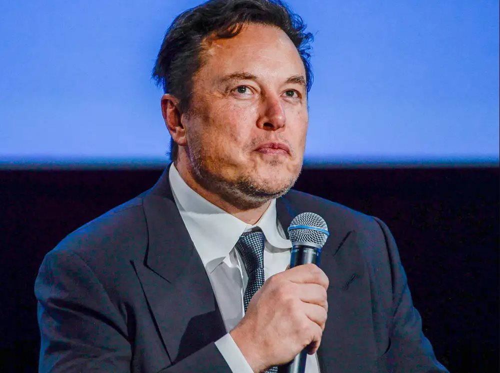 Elon Musk phá kỷ lục Guinness về ‘đốt tiền’ - Ảnh 1.