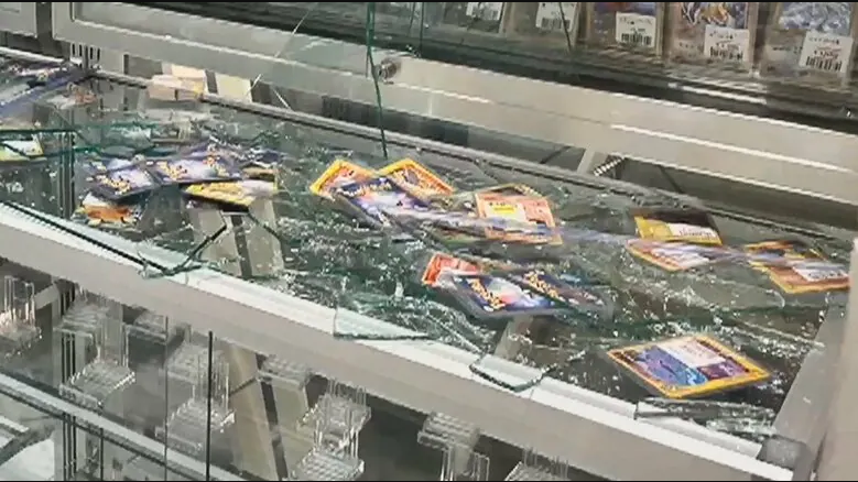卖宝可梦卡片的店铺被盗，损失近2.5亿——图2。