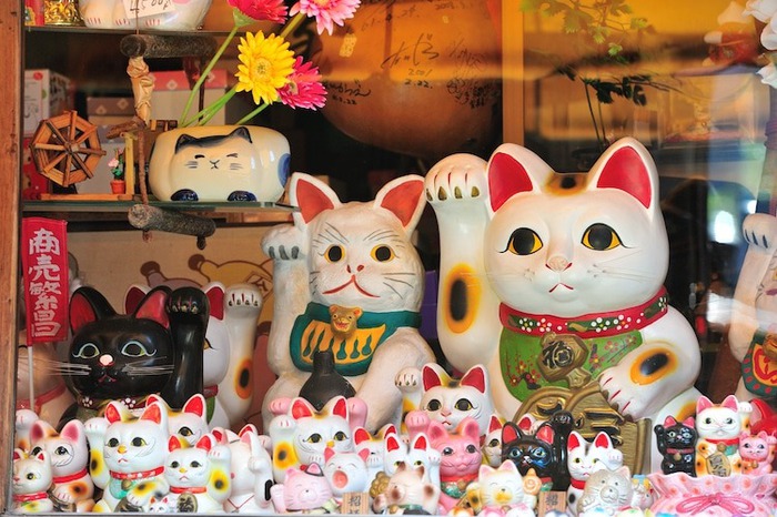 Câu chuyện thú vị về nguồn gốc ra đời tượng mèo Maneki-neko may mắn nổi tiếng của Nhật Bản - Ảnh 8.
