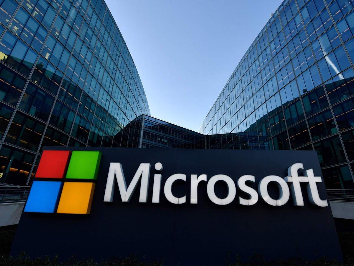 Microsoft khó khăn, xác nhận cắt giảm gần 10.000 nhân sự trong năm mới - Ảnh 1.