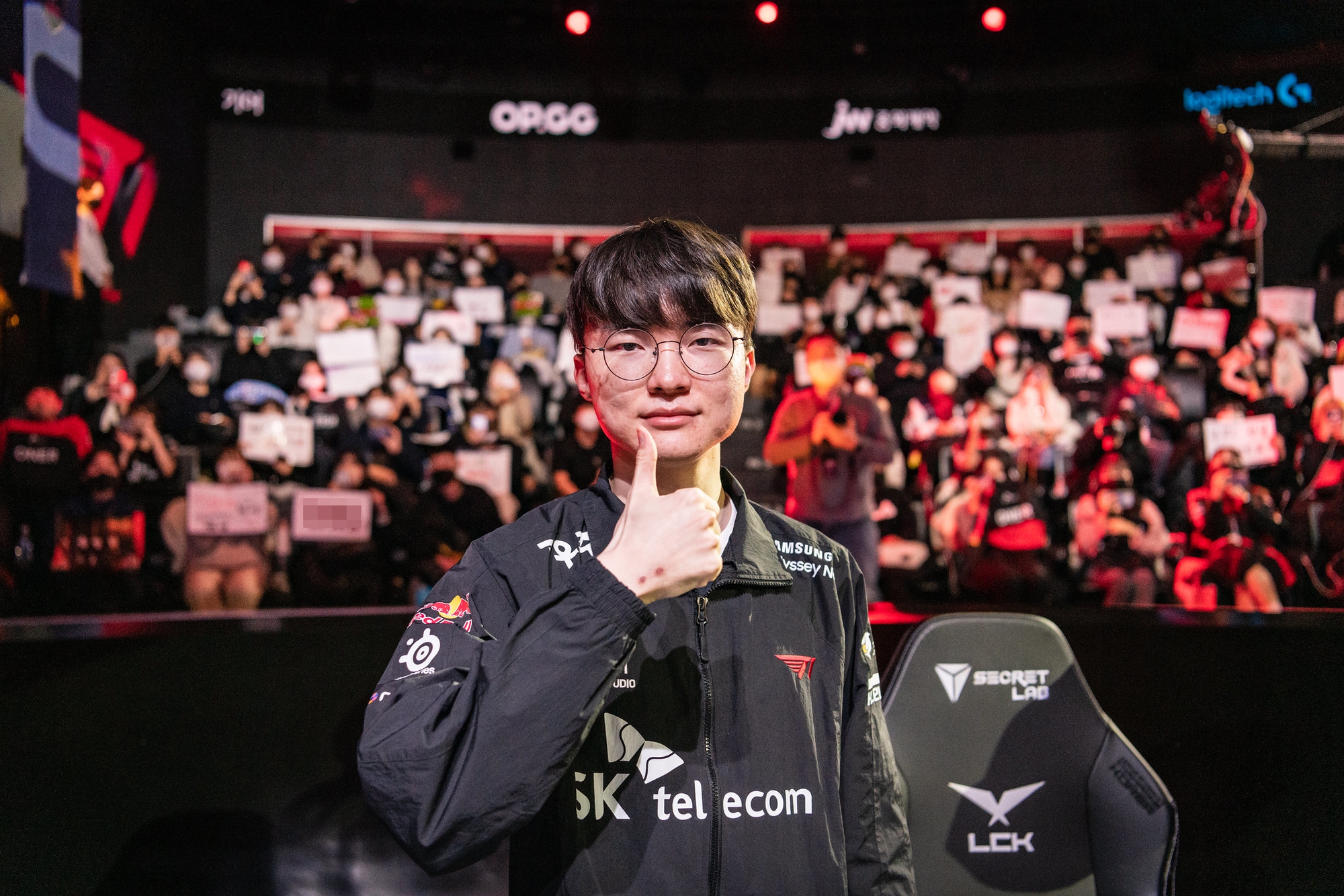 Đây là một thương vụ nhiều bên cùng có lợi nhưng Faker sẽ phải cân nhắc thật kỹ - nguồn: LoL Esports Đây là một thương vụ nhiều bên cùng có lợi nhưng Faker sẽ phải cân nhắc thật kỹ - nguồn: LoL Esports