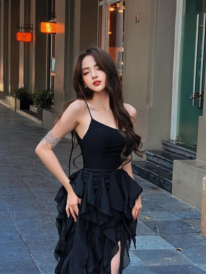Nổi danh là "nấm lùn" làng game, hot girl "lột xác" lên đồ cực chất, thay đổi diện mạo 180 độ - Ảnh 3. Nổi danh là "nấm lùn" làng game, hot girl "lột xác" lên đồ cực chất, thay đổi diện mạo 180 độ - Ảnh 3.