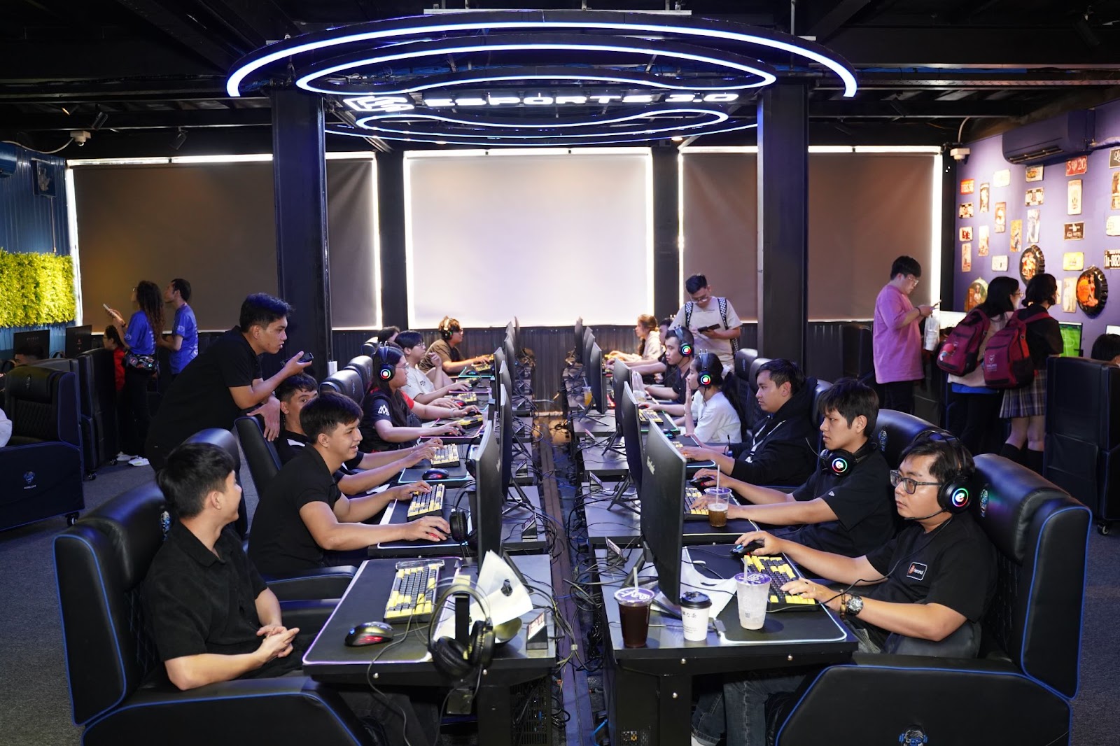 Mô hình Cyber Cafe tiên phong tại Đông Nam Á - Ảnh 3.