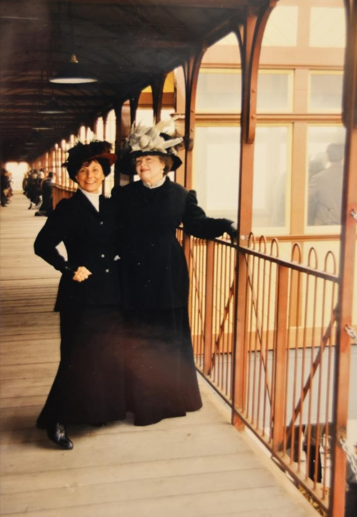 Never-before-published behind-the-scenes photos of Titanic - Photo 10.