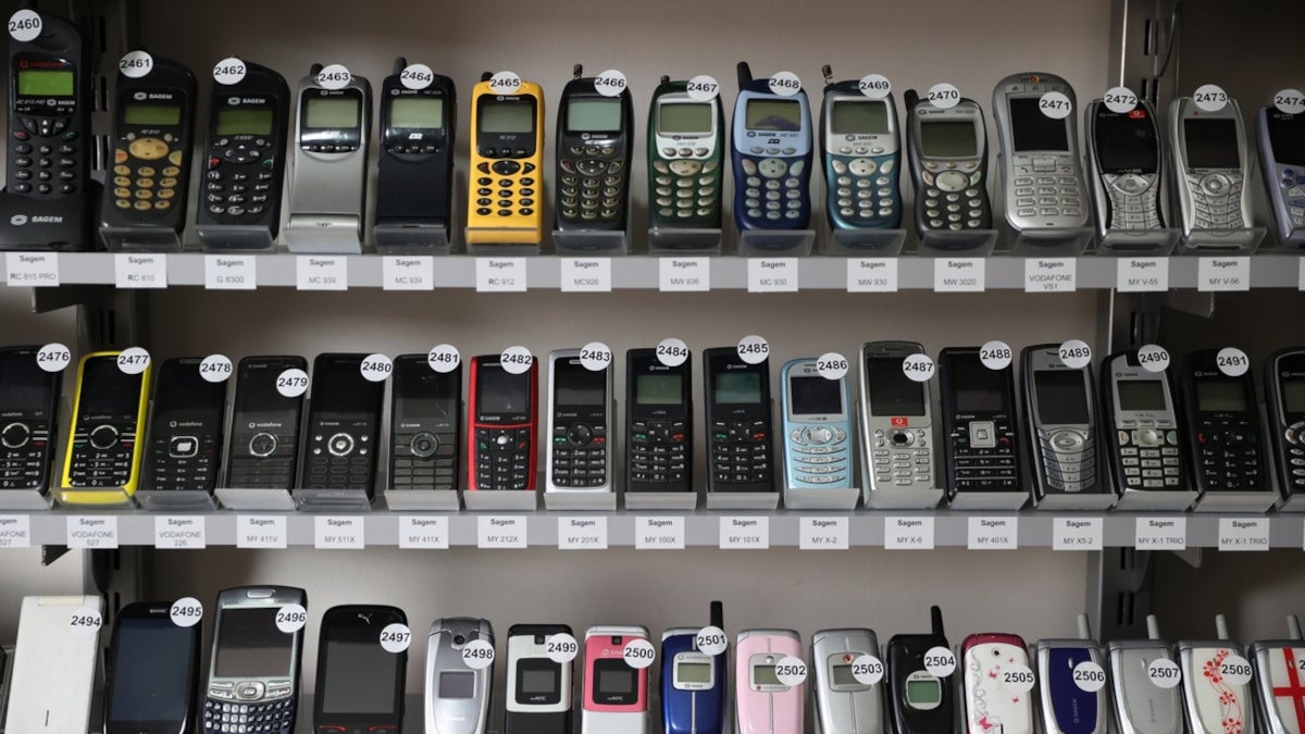 Thán phục bộ sưu tập điện thoại lớn nhất thế giới- Ảnh 2.