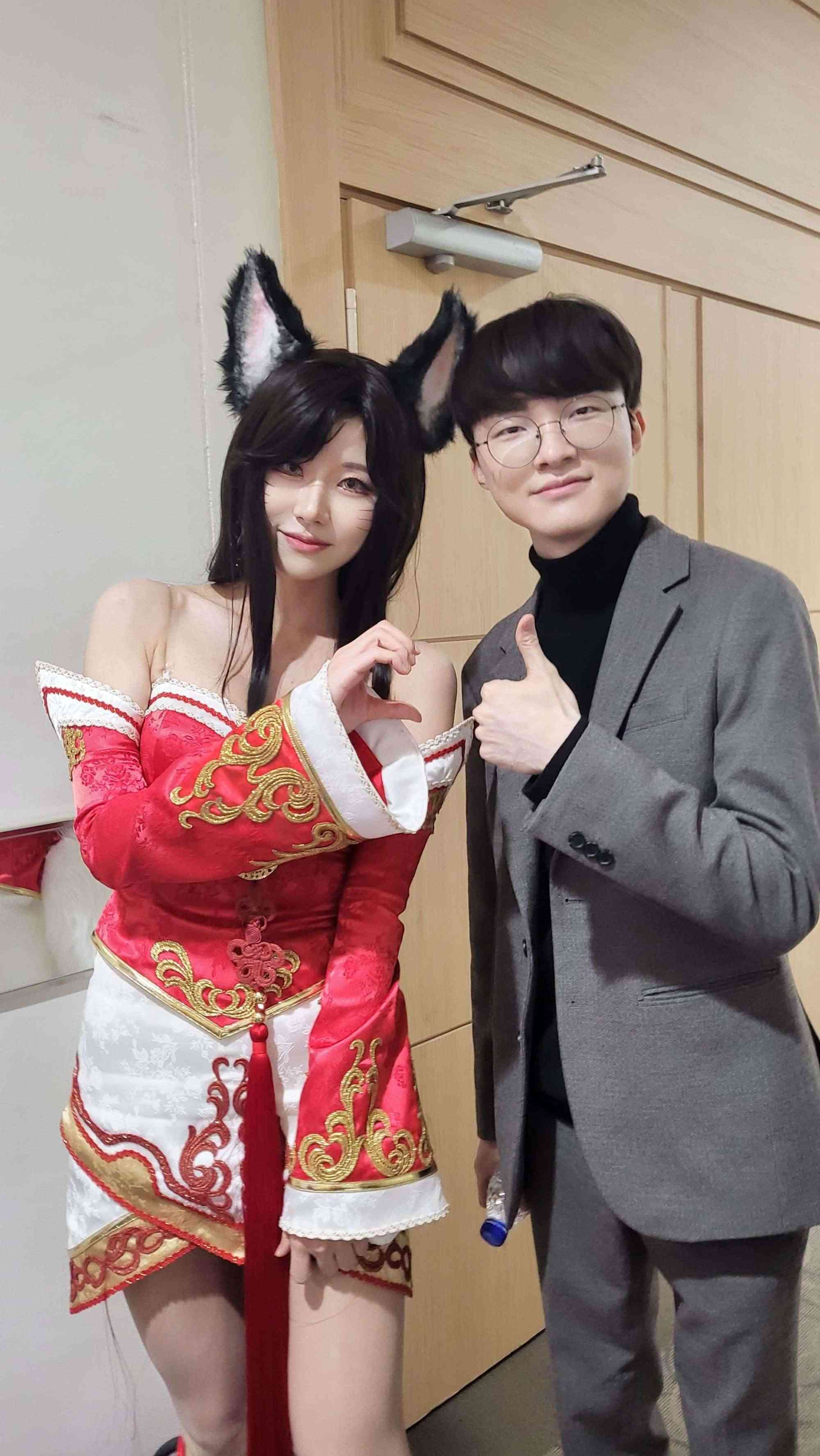 Ahri Real Keria khiến chính Riot cũng