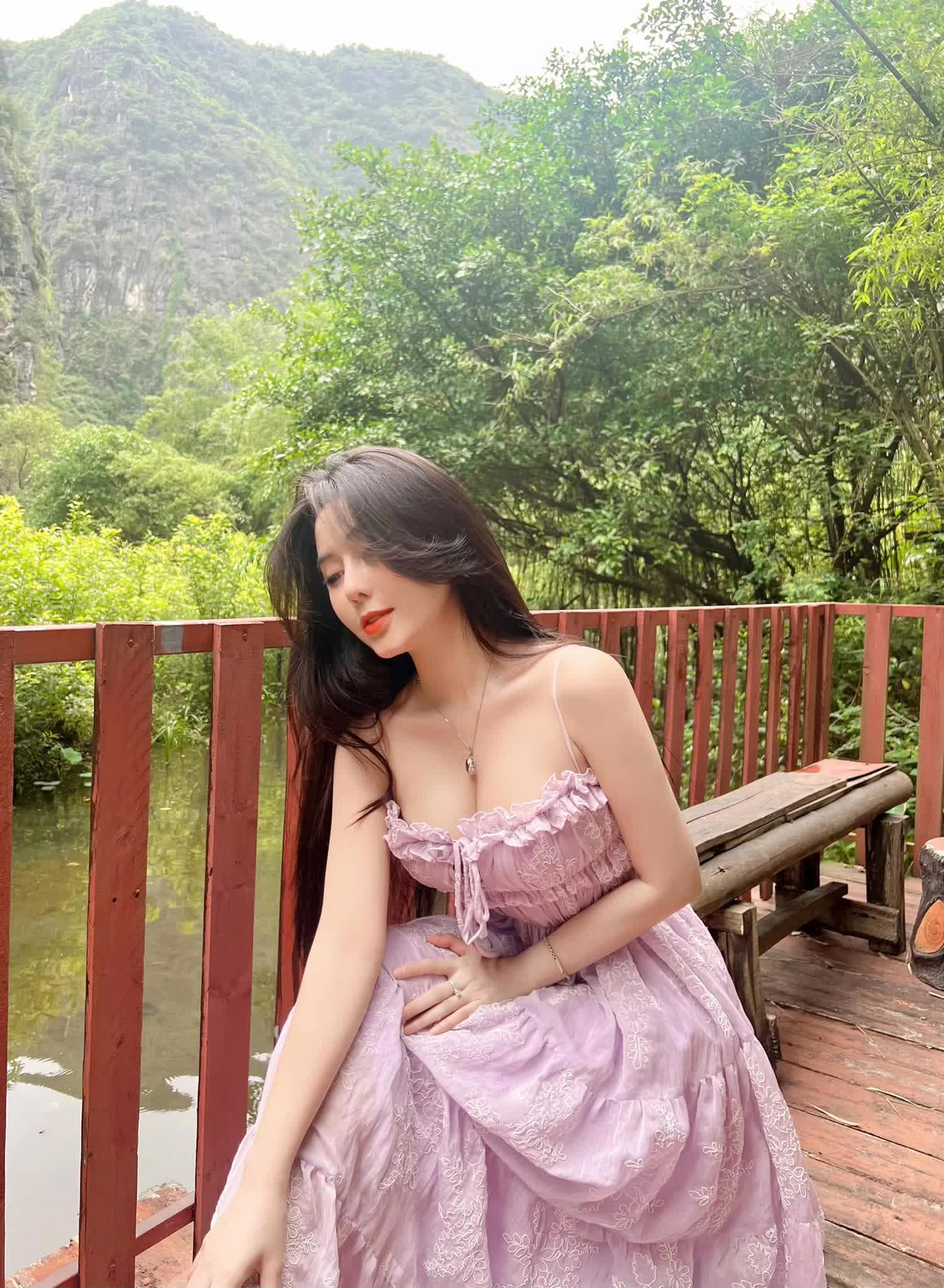 Hot girl Võ Ngọc Trân 'nổi đóa' khi hình ảnh cá nhân bị lợi dụng 28923077031768425225645837899019221444976926n-16754702329091650227560-1675481598548-16754815986451994685184