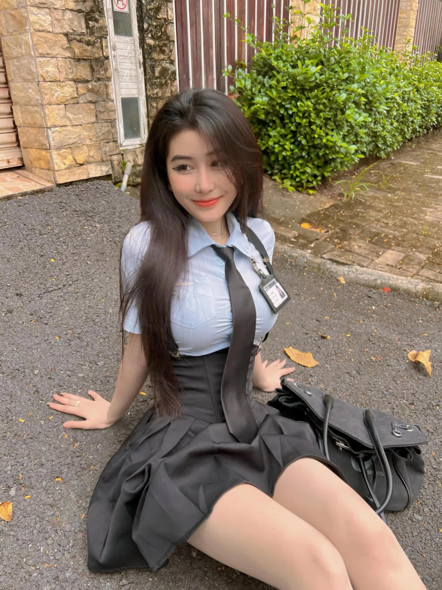 Hot girl Võ Ngọc Trân 'nổi đóa' khi hình ảnh cá nhân bị lợi dụng 3001643913219781241604044191319967667744517n-167547023311285114059-1675481657223-1675481657348957341202