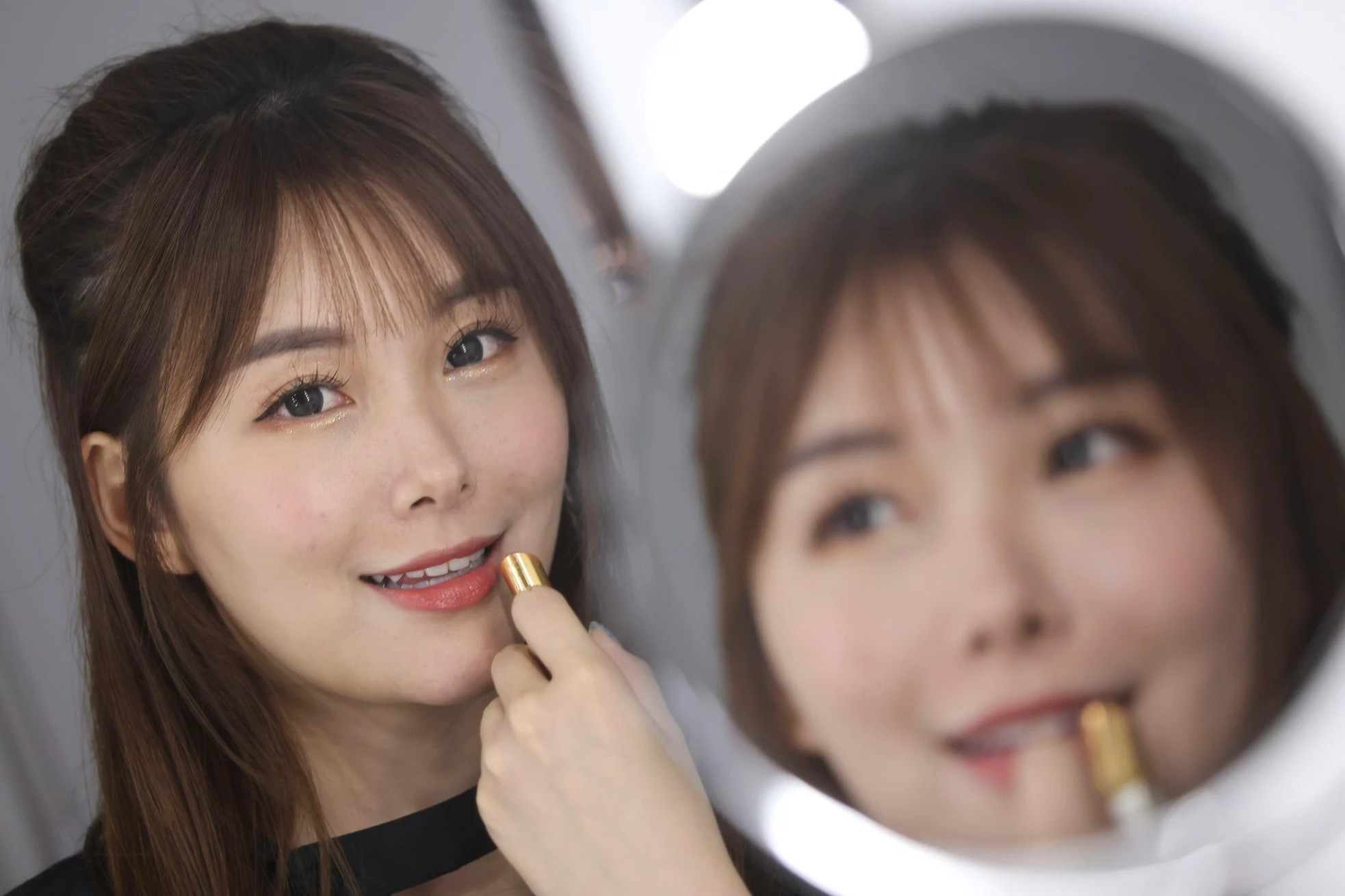 Gia đình từ mặt nữ diễn viên sang Nhật đóng phim 18+ - Ảnh 2. Gia đình từ mặt nữ diễn viên sang Nhật đóng phim 18+ - Ảnh 2.