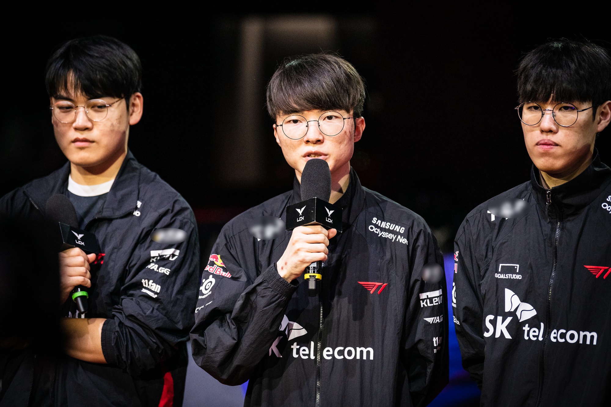 Faker bất ngờ tỏ thái độ