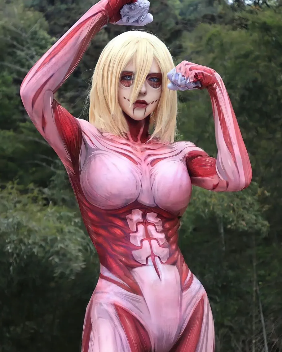 Nàng coser hóa thân đầy tài tình thành Titan nữ trong Attack on Titan - Ảnh 3.