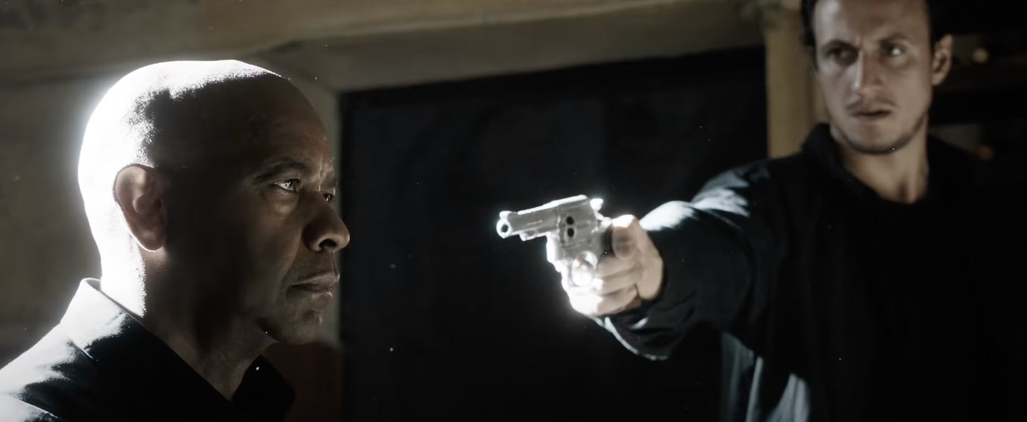 &quot;The Equalizer 3&quot; ra mắt trailer đầu tiên, đậm chất hành động kịch tính - Ảnh 3.