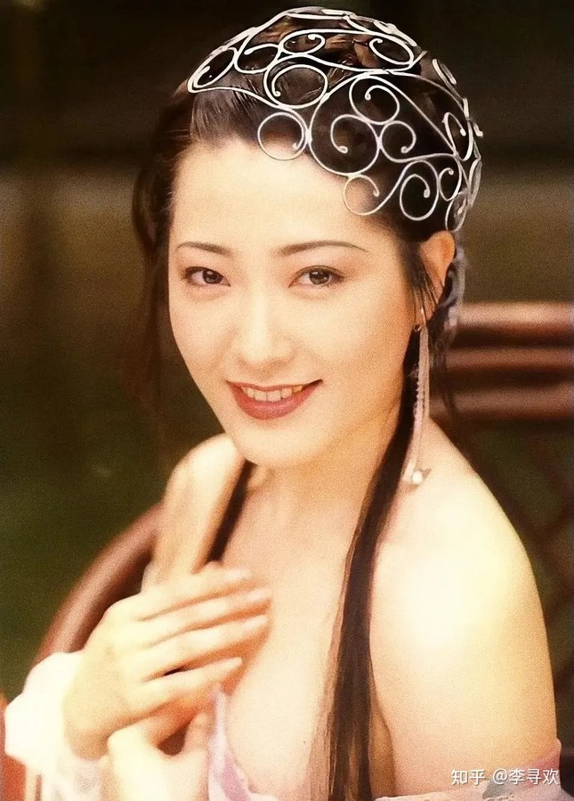 The age of 47 of Phan Kim Lien is the most flirtatious on the screen - Photo 3.