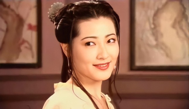 The age of 47 of Phan Kim Lien is the most flirtatious on the screen - Photo 2.