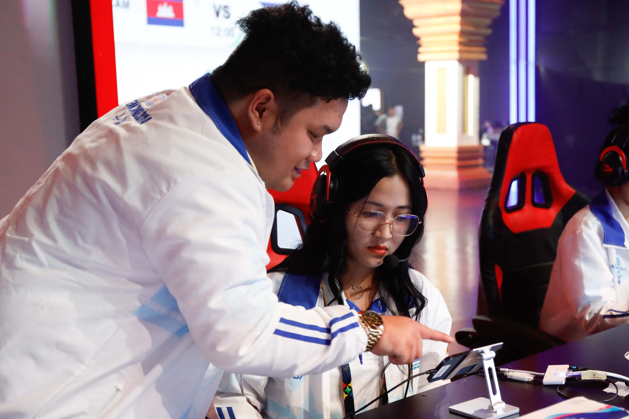 'Bóng hồng' Esports quốc tế khoe sắc tại SEA Games 32 Ene0287-1684046497795845364994-1684050200343-1684050200754536228460