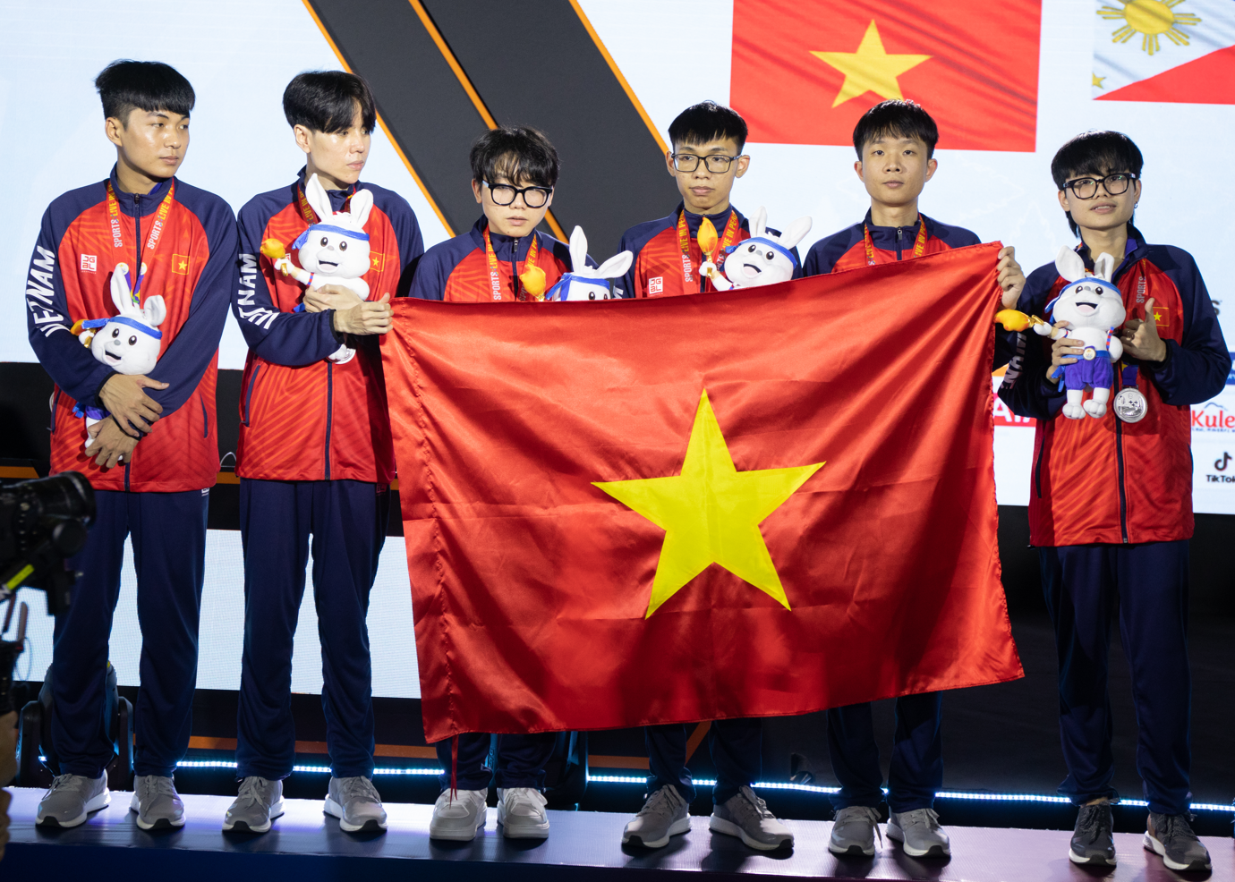 Summary of medals of Vietnamese Esports at SEA Games 32: Defending the unique position of Raid!  - Photo 5.