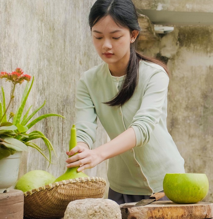 "Thôn nữ" sinh năm 2003 làm người xa quê xao xuyến Photo-2-1684803582251233518396-1684828623977-16848286240972078970114