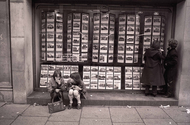 Finding the strangers he took on the street 40 years ago, the photographer recreates the photos of that day - now touching - Photo 4.