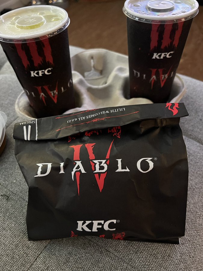 The image of Diablo IV appeared in the products of a famous fast food company, the gaming community had the opportunity to stir - Photo 3.