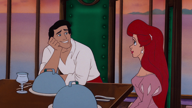 A series of other cartoon details of The Little Mermaid: One character and two weddings were cut - Photo 5.