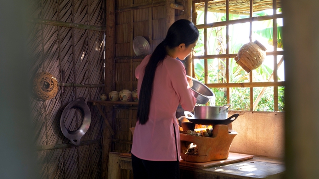 3 cô thôn nữ miệt vườn nổi tiếng nhất hiện nay, khiến ai nhìn vào cũng phải nghẹn ngào: Nhớ quê quá! - Ảnh 1.