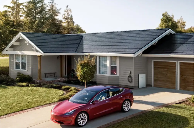 Tesla giới thiệu công nghệ xe điện mới &quot;vừa đi vừa sạc&quot; - Ảnh 2.